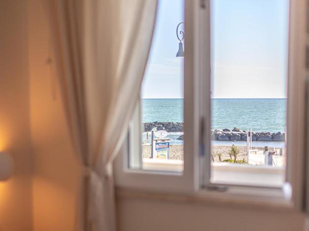 Casa Mira Luxury Sea House Fco Airport Apartment Fiumicino Exterior photo
